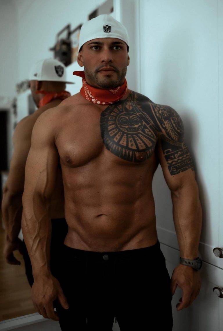 d20ceceb-332d-4cc6-8b04-48d7de2f2f02